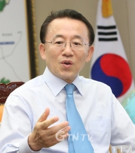 김완주 지사, 세계태권도대회·세계잼버리 유치위해 출국